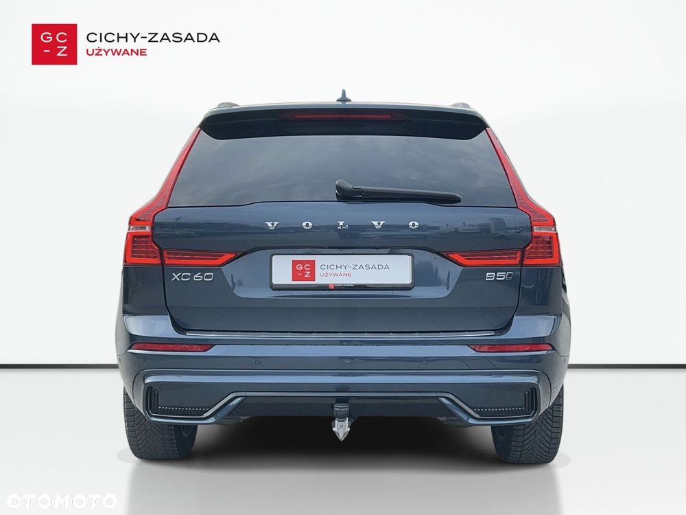 Volvo XC 60 B5 D AWD Ultimate Dark - 5
