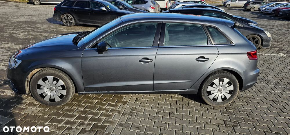 Audi A3 Sportback 2.0 TDI Ambiente - 4