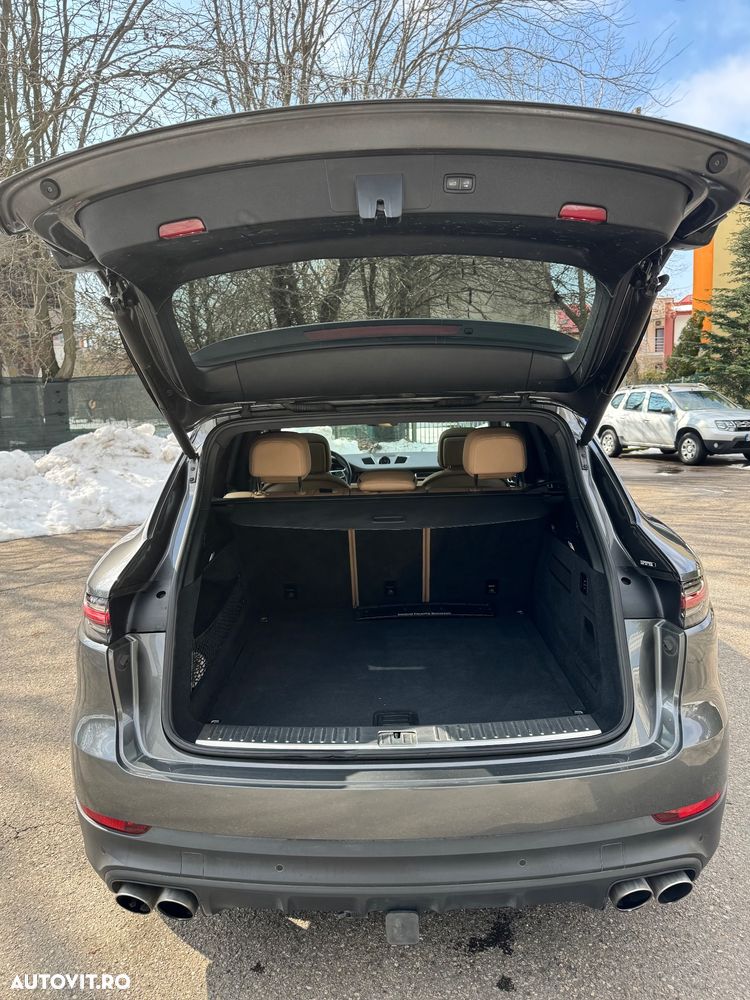 Porsche Cayenne S Tiptronic S Platinum Edition - 27