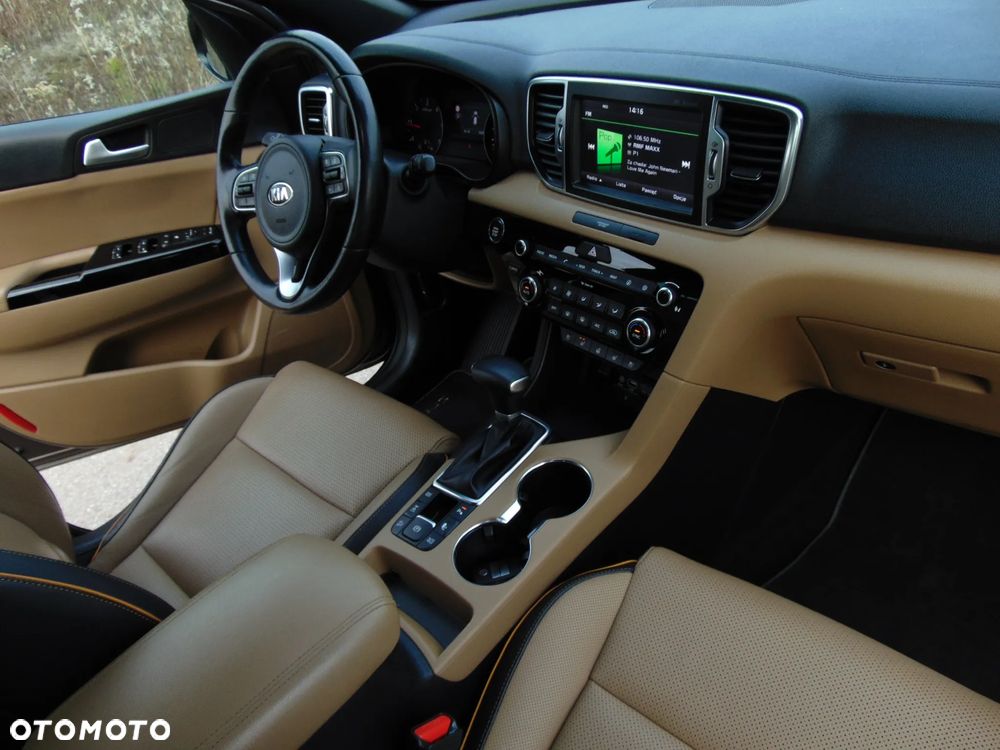 Kia Sportage 2,0 CRDI AWD Platinum - 8