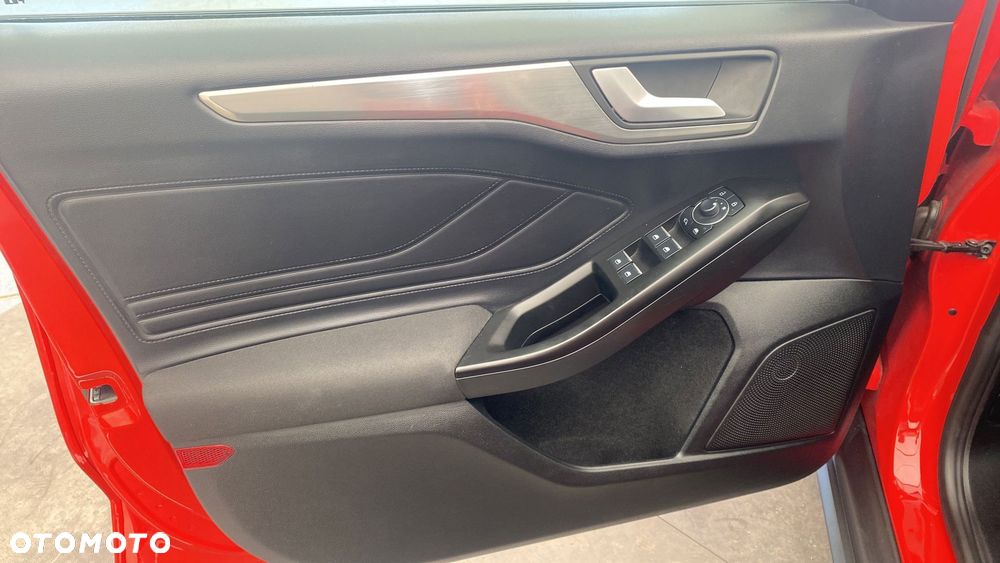 Ford Focus 1.0 EcoBoost mHEV Titanium X - 16