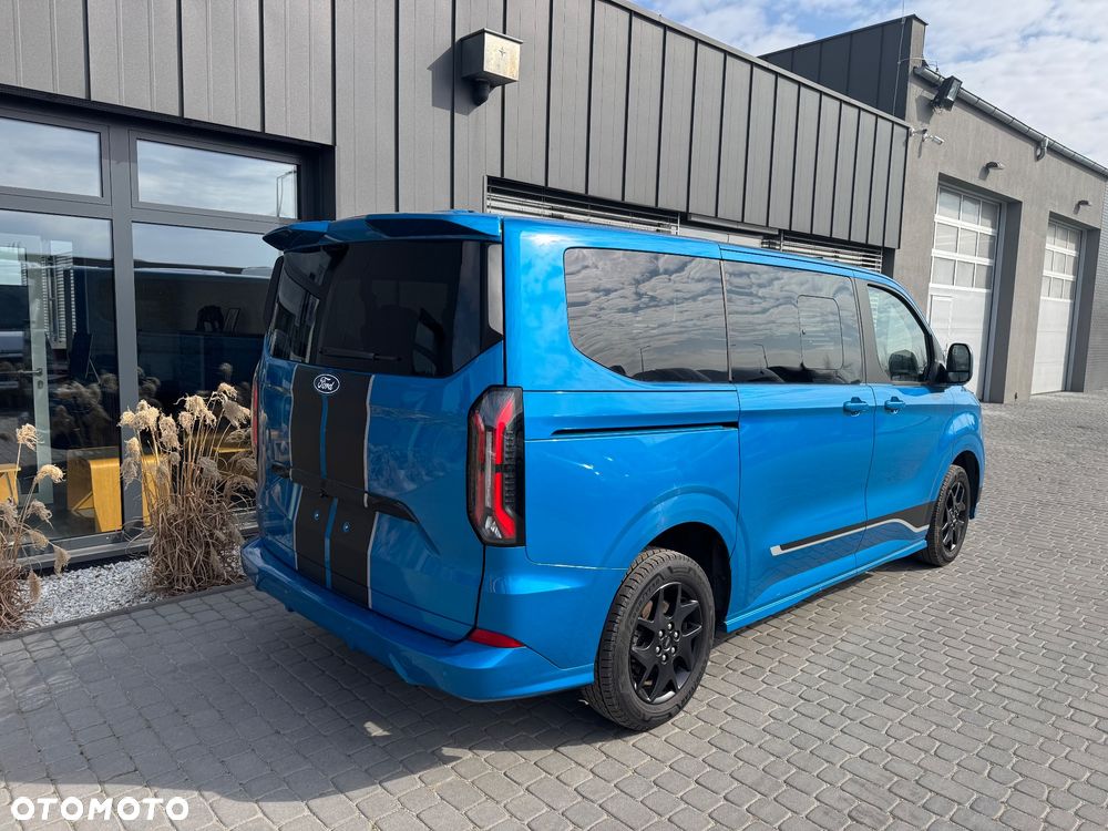 Ford Tourneo Custom - 2