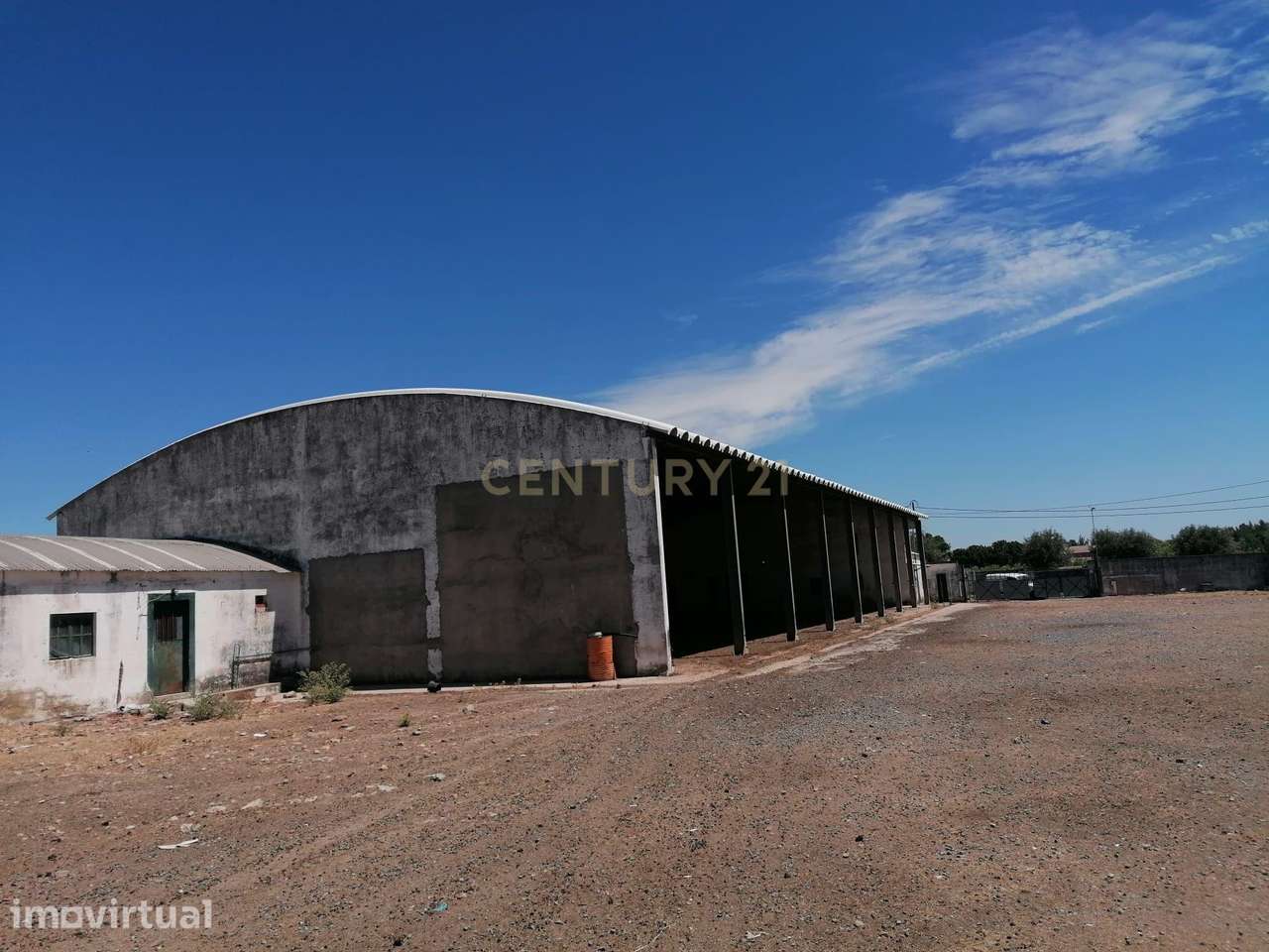 Beja, 2040,150 m2 de Armazéns Diversos instalados em  7190,690  m2 de - Grande imagem: 4/26