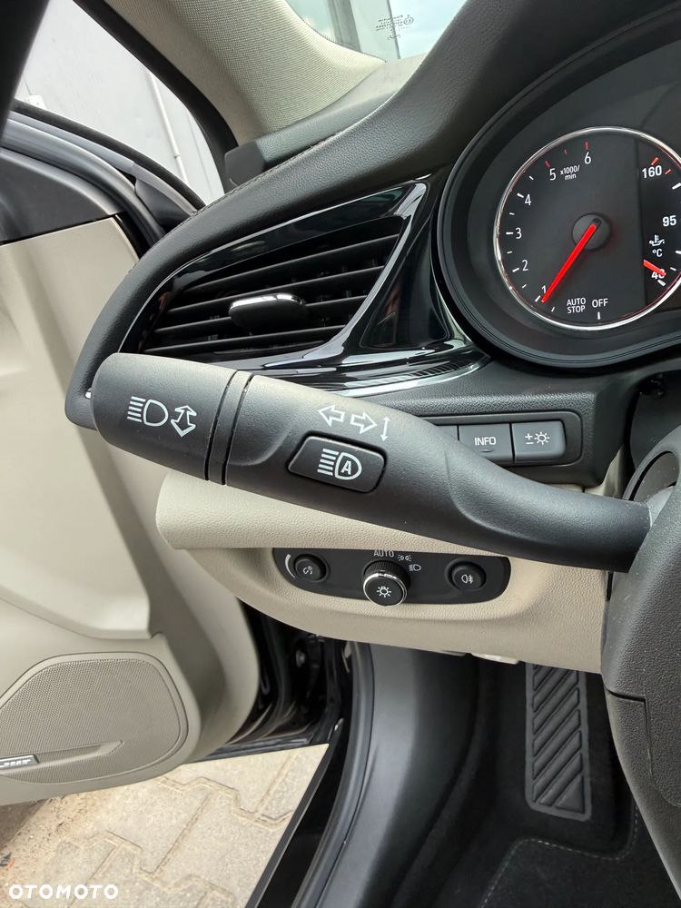 Opel Insignia - 29