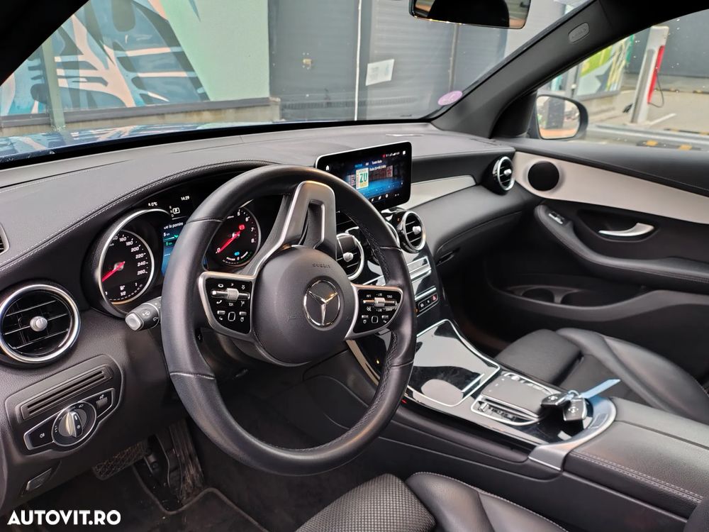 Mercedes-Benz GLC 300 e 4MATIC - 23