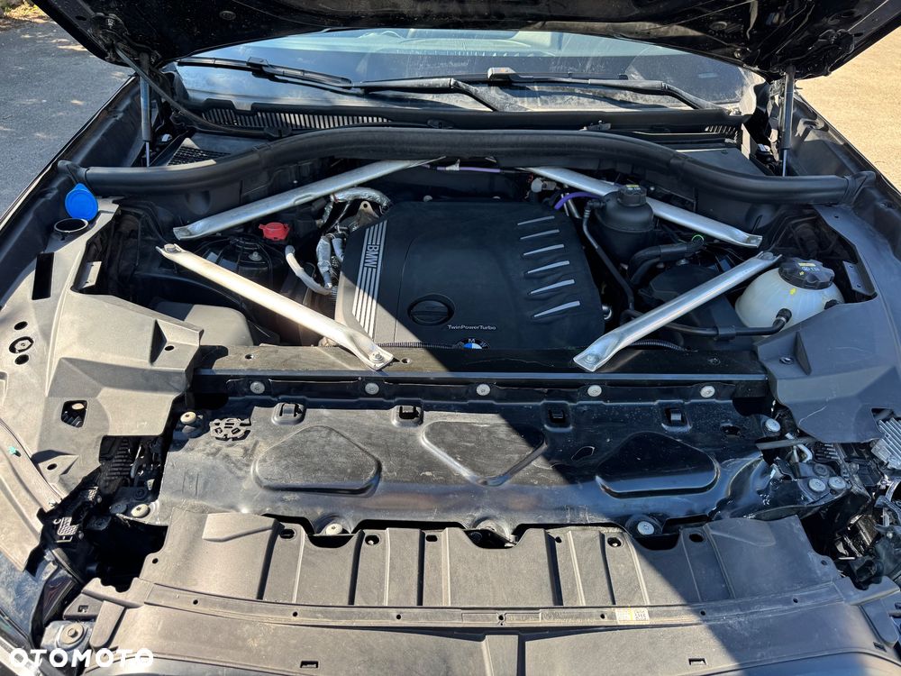 BMW X6 - 32