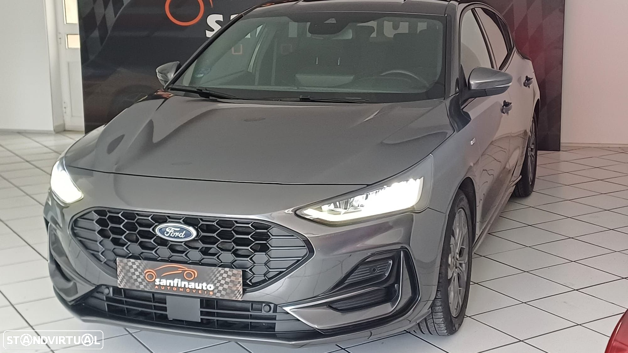 Ford Focus 1.0 EcoBoost MHEV Connected Design - 24