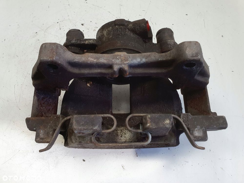 Volvo S90 XC60 II PRZEDNI ZACISK HAMULCOWY prawy przód PASAŻERA 31665741 - 4