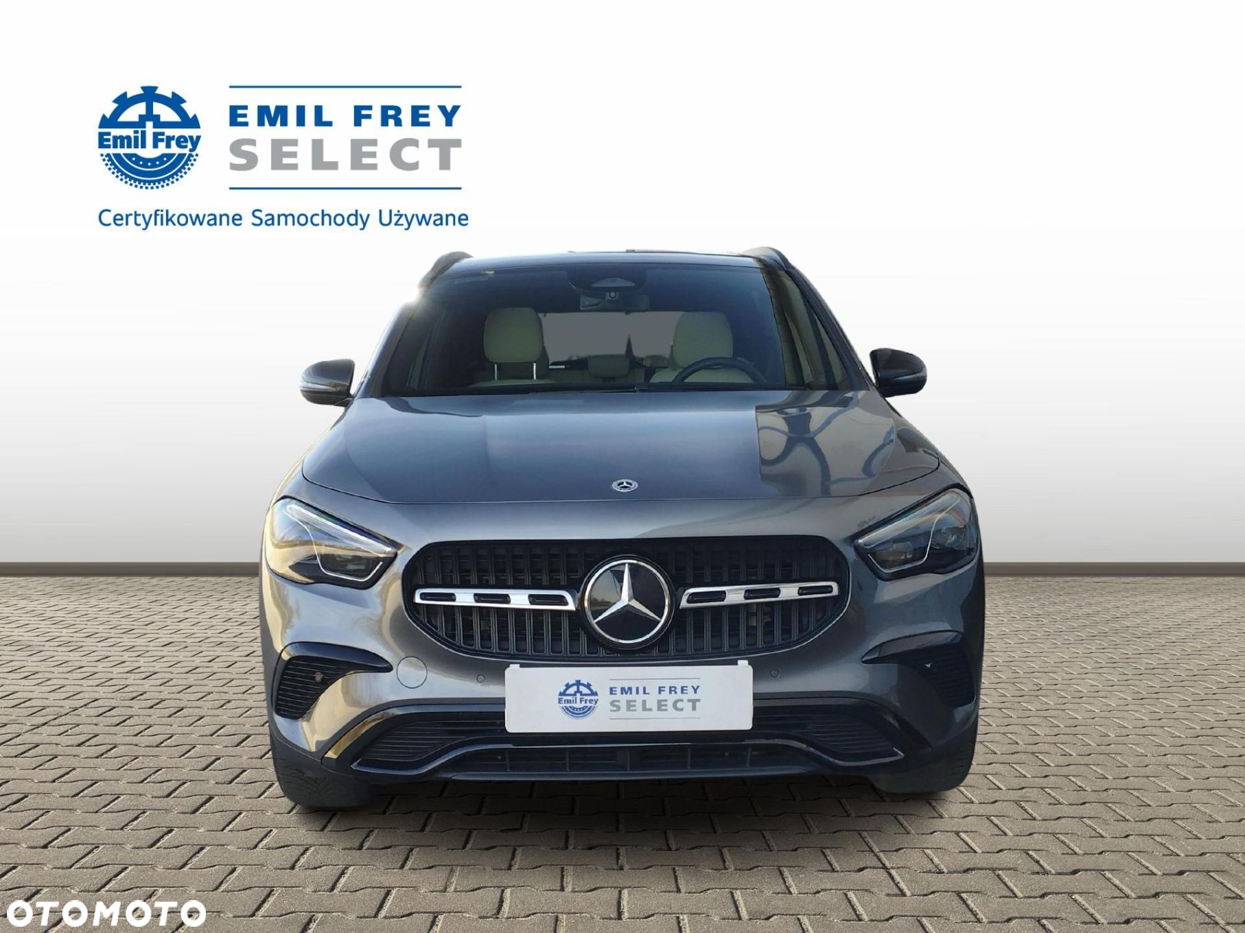 Mercedes-Benz GLA - 8