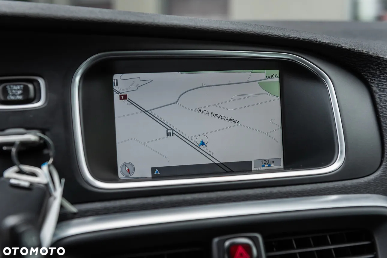 Volvo V40 Cross Country - 20