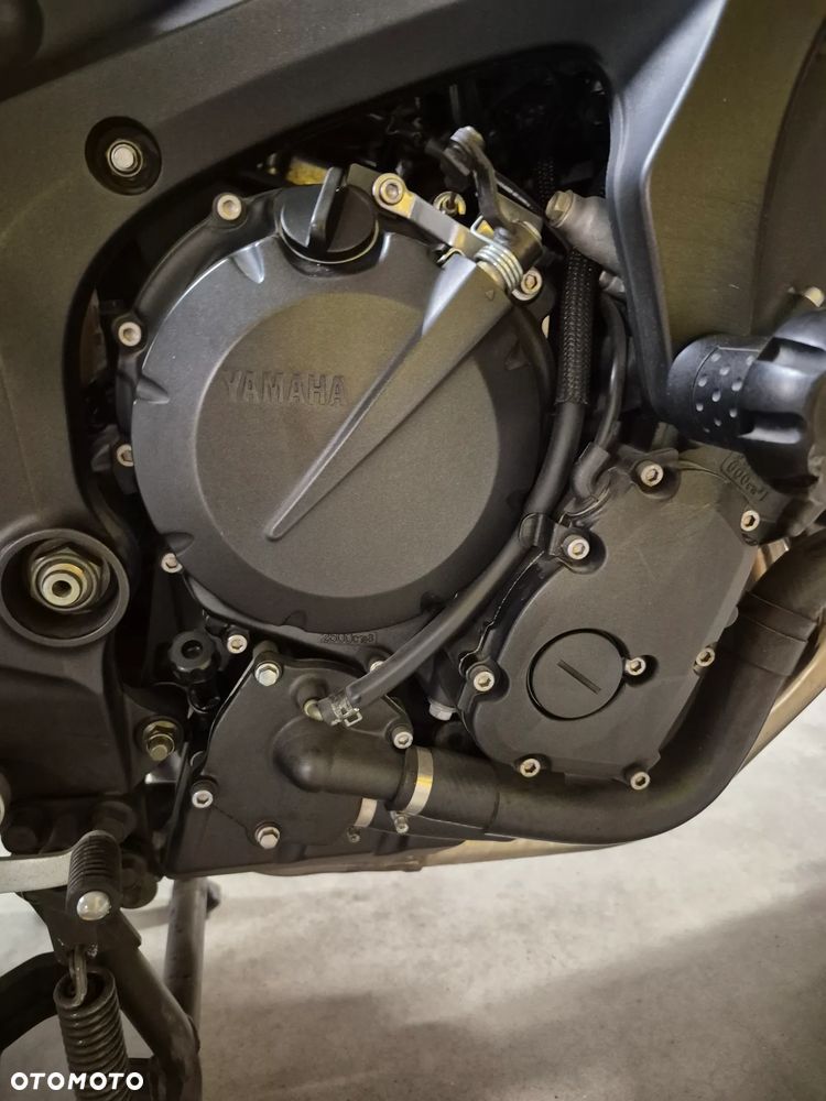 Yamaha FZ6 - 18