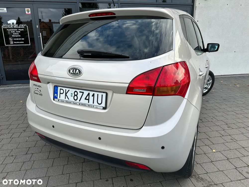 Kia Venga - 15