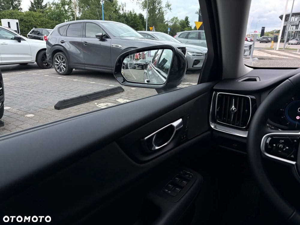Volvo V60 B4 B Plus Dark - 12