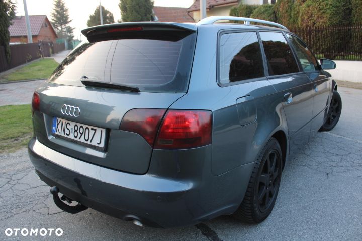 Audi A4 Limousine - 3