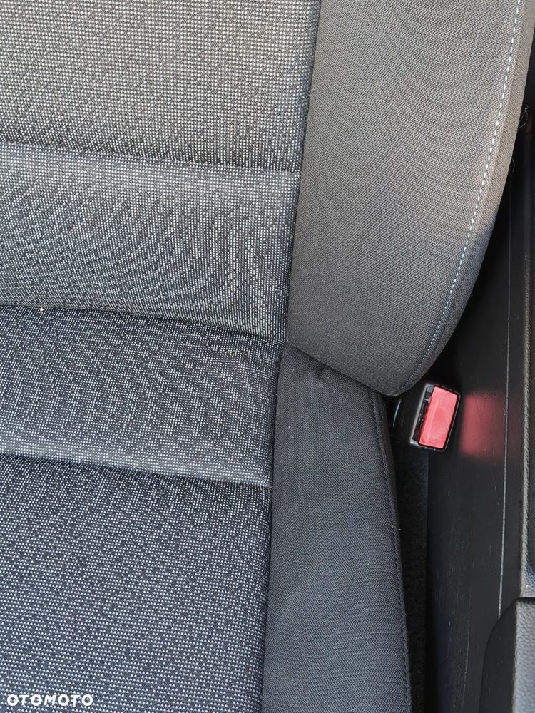 BMW Seria 3 320i - 17