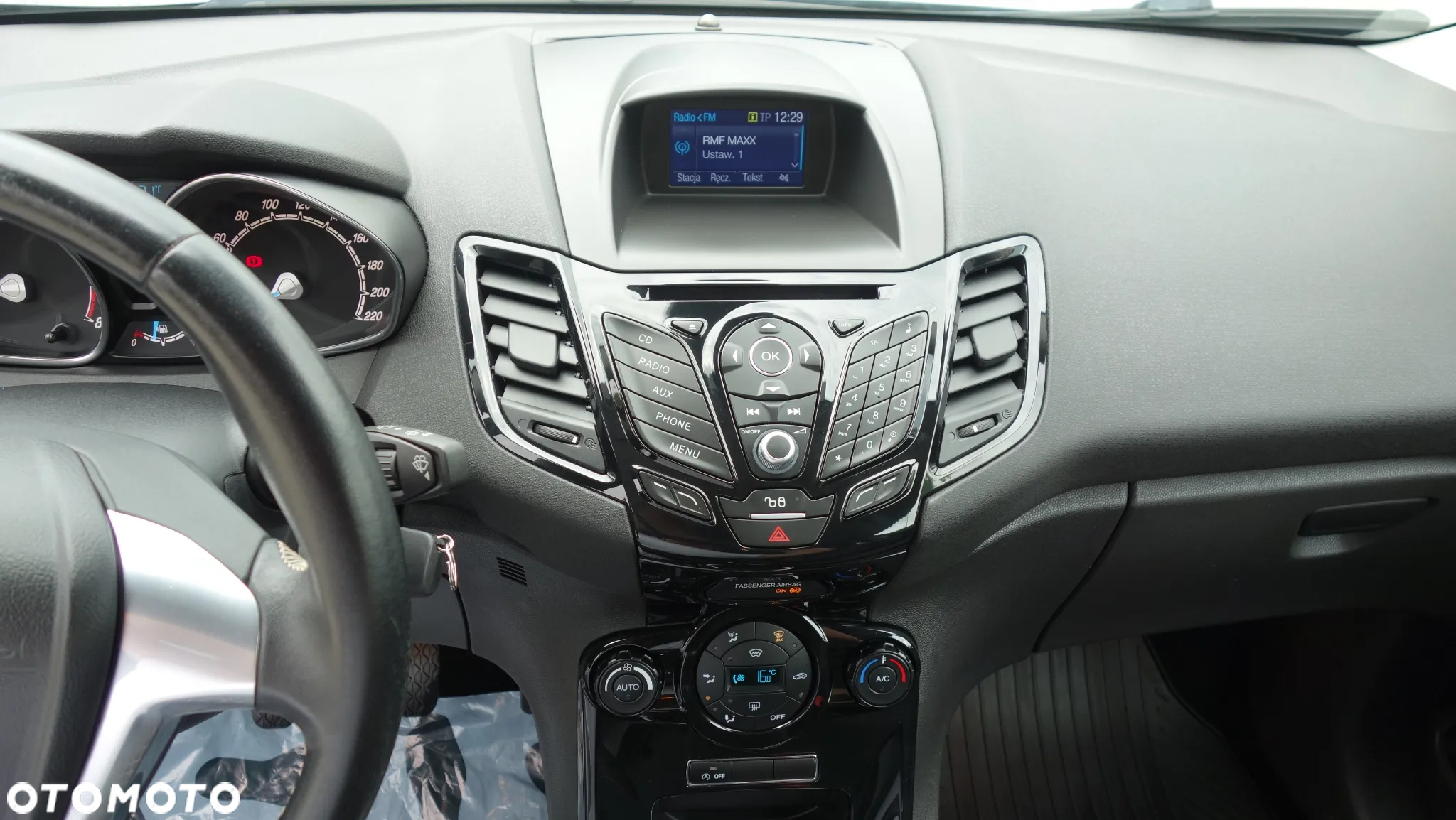 Ford Fiesta 1.0 EcoBoost Titanium - 21