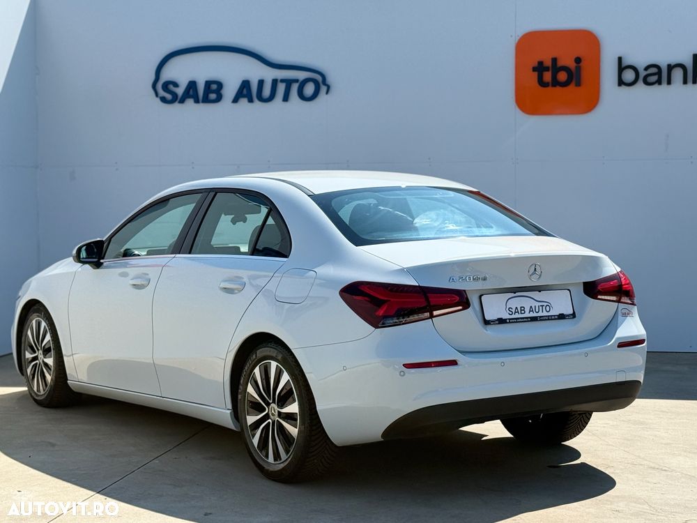 Mercedes-Benz A 200 d Sedan 8G-DCT - 24