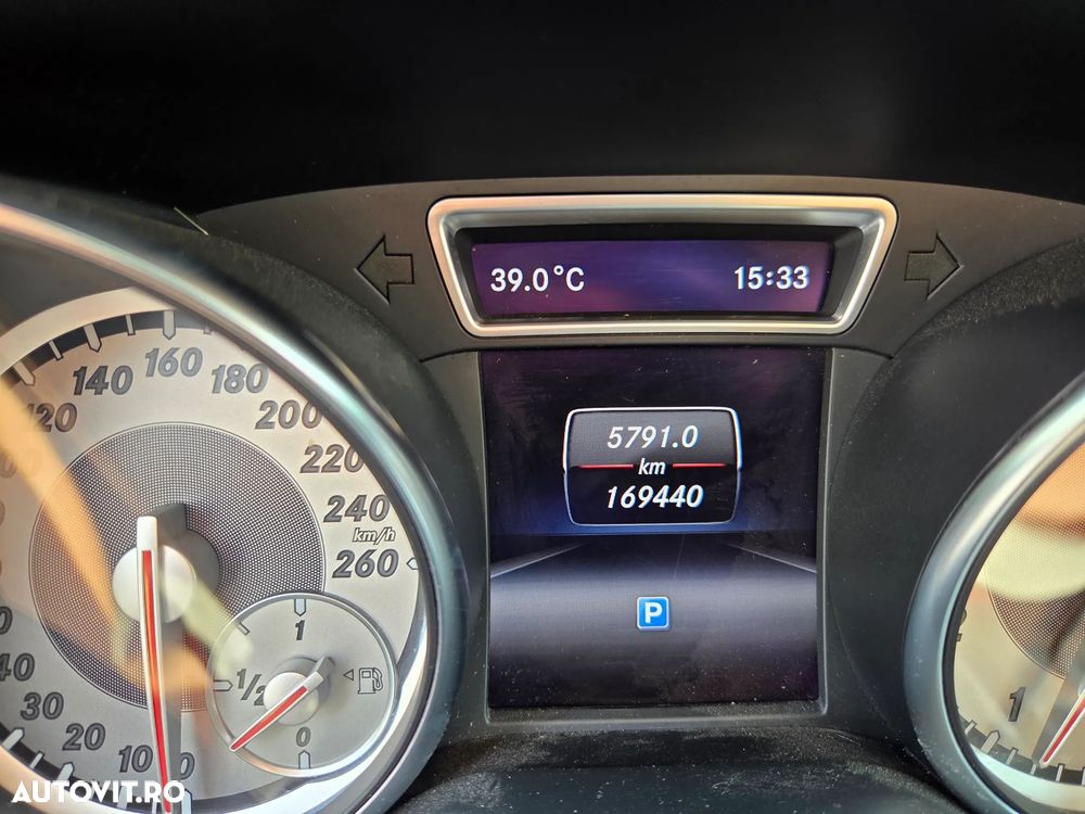 Mercedes-Benz GLA - 13