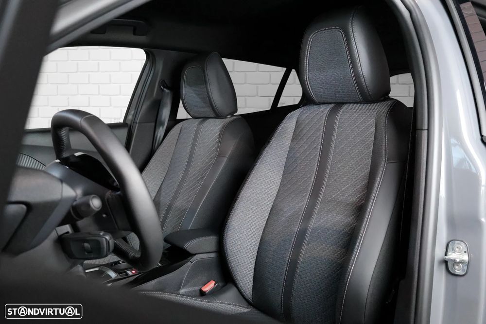 Peugeot 2008 1.2 PureTech Allure Pack - 12