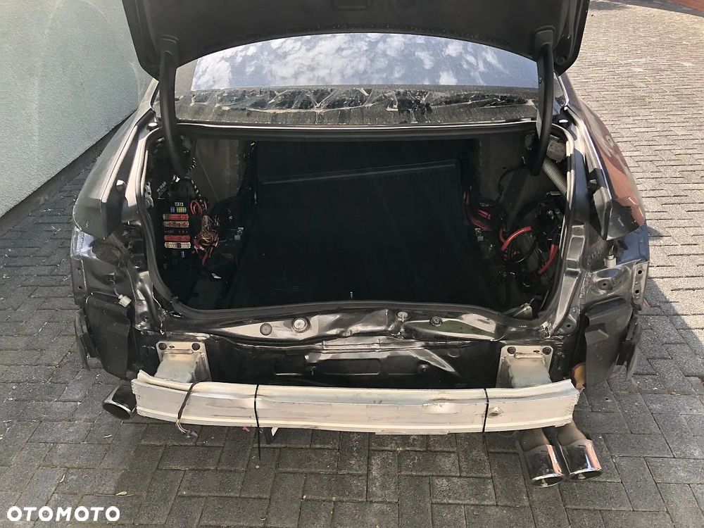 Audi S8 - 26