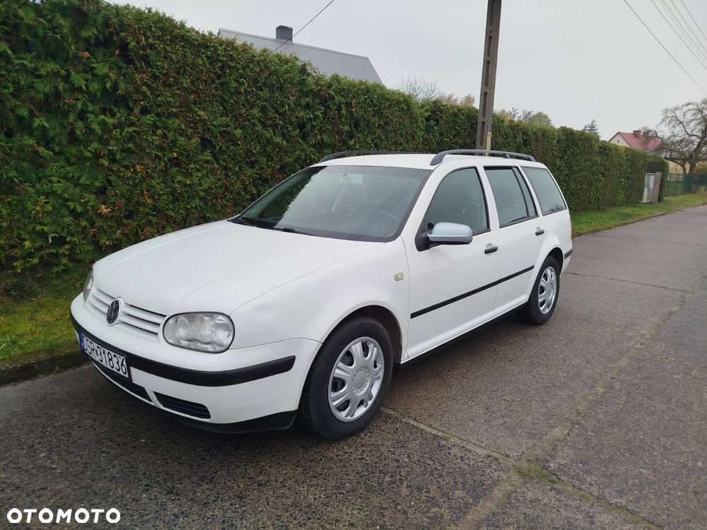 Volkswagen Golf - 1