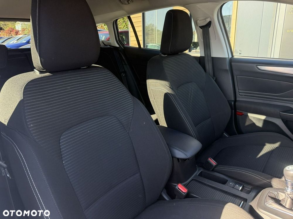 Ford Focus 1.0 EcoBoost Hybrid TITANIUM STYLE - 12