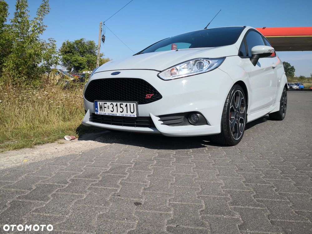 Ford Fiesta - 22