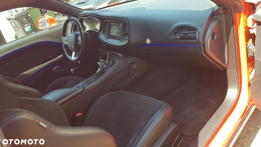 Dodge Challenger 6.4 Scat Pack - 22