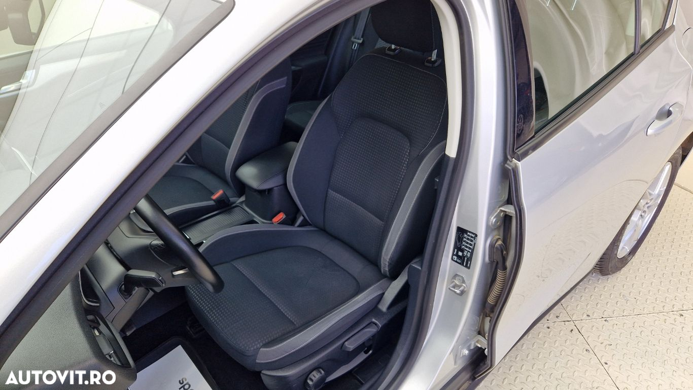 Ford Focus - 12