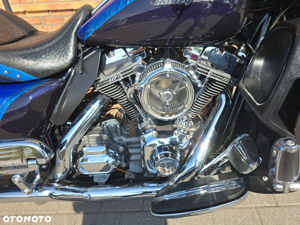 Harley-Davidson Touring Ultra Limited - 6