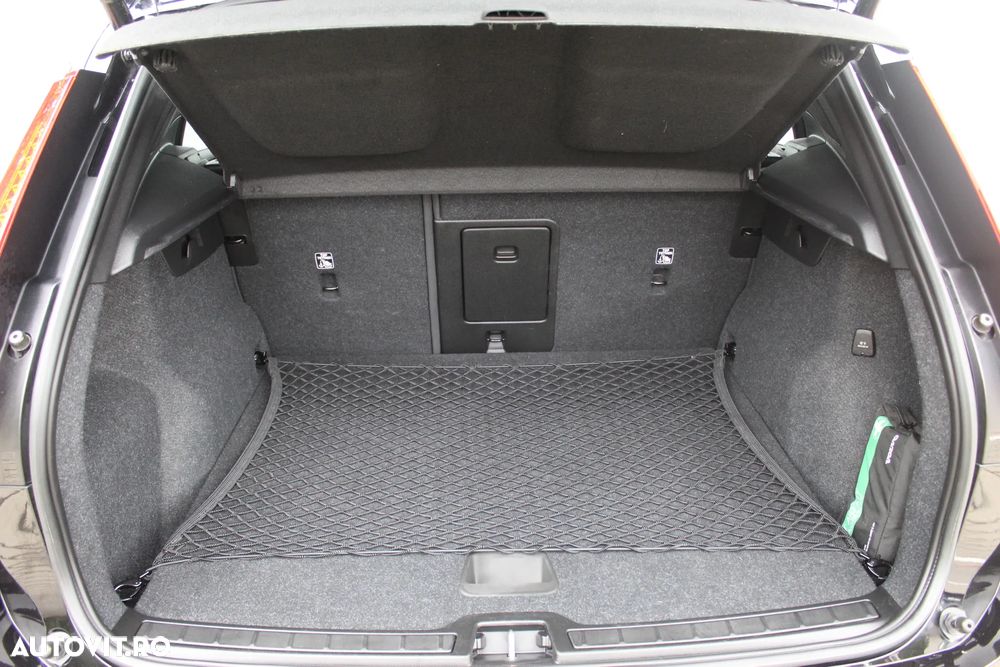 Volvo XC 40 - 22
