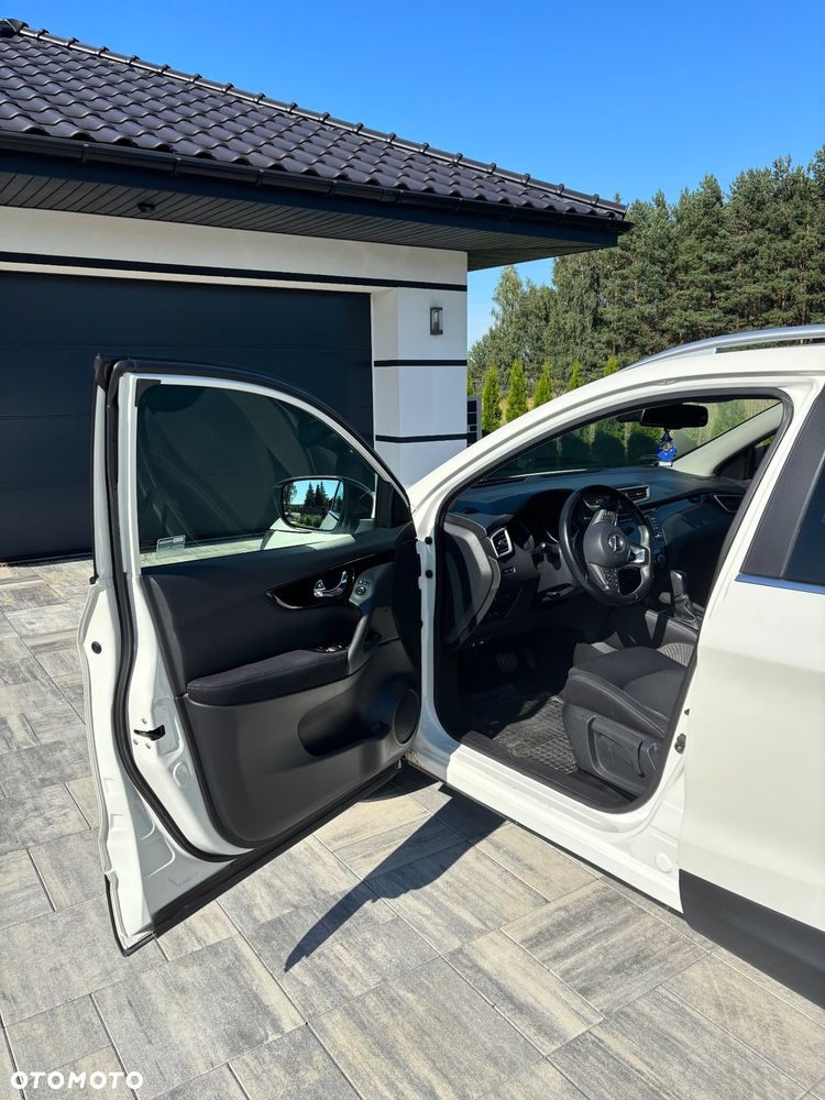 Nissan Qashqai 1.3 DIG-T N-Connecta DCT - 12