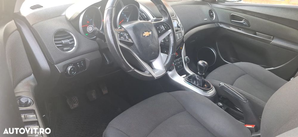Chevrolet Cruze - 10