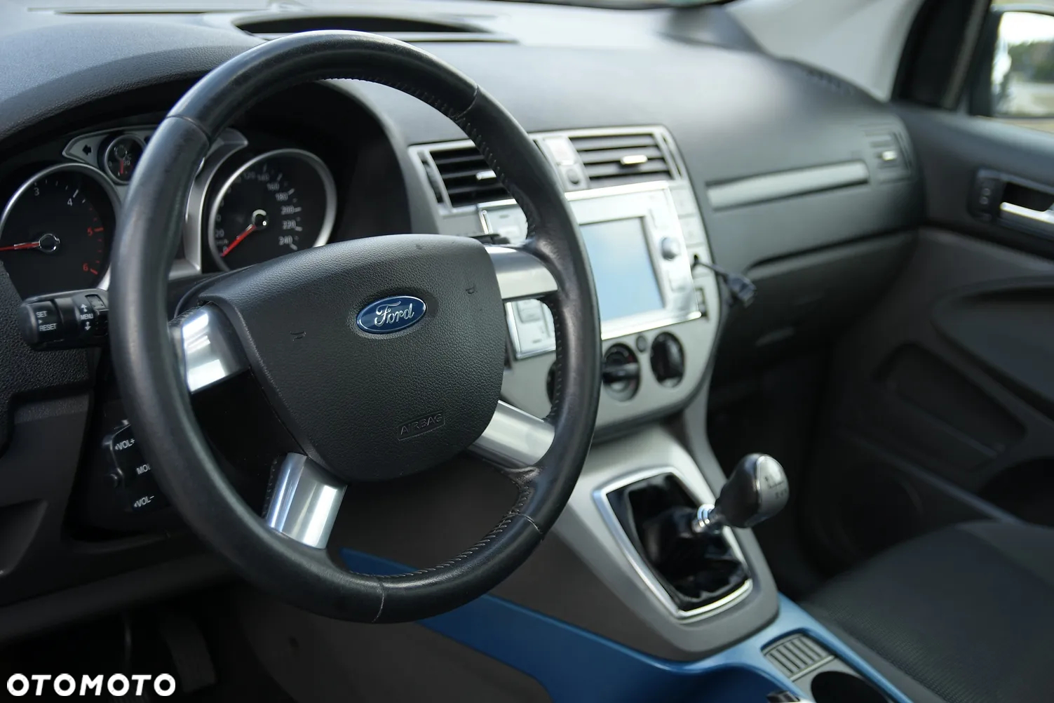 Ford Kuga 2.0 TDCi Titanium - 24