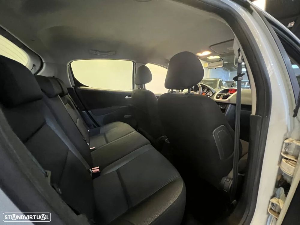 Peugeot 207 1.4 HDi Active - 8