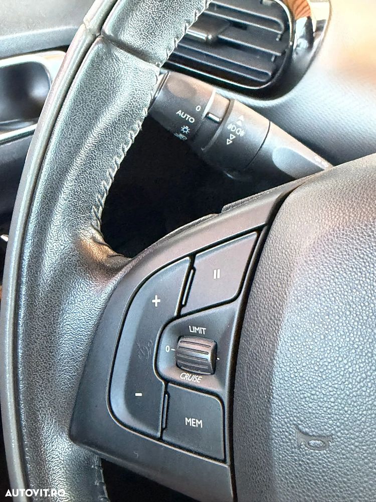 Citroën C4 Cactus BlueHDi 100 Stop&Start Selection - 13