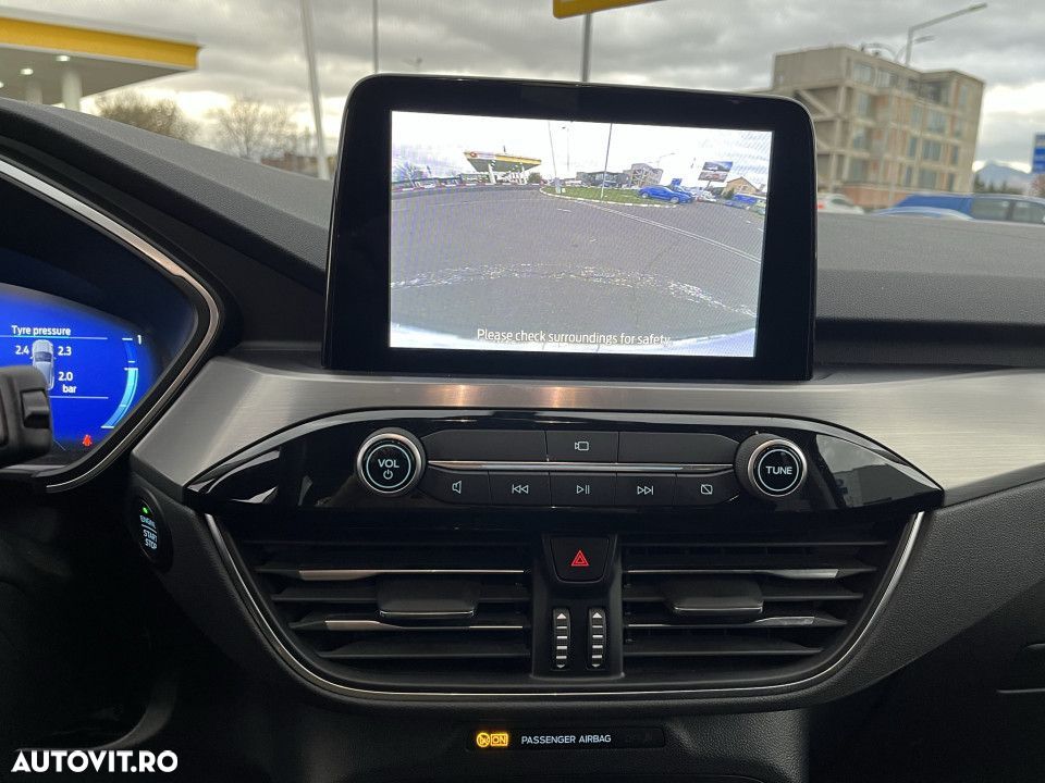 Ford Kuga - 16