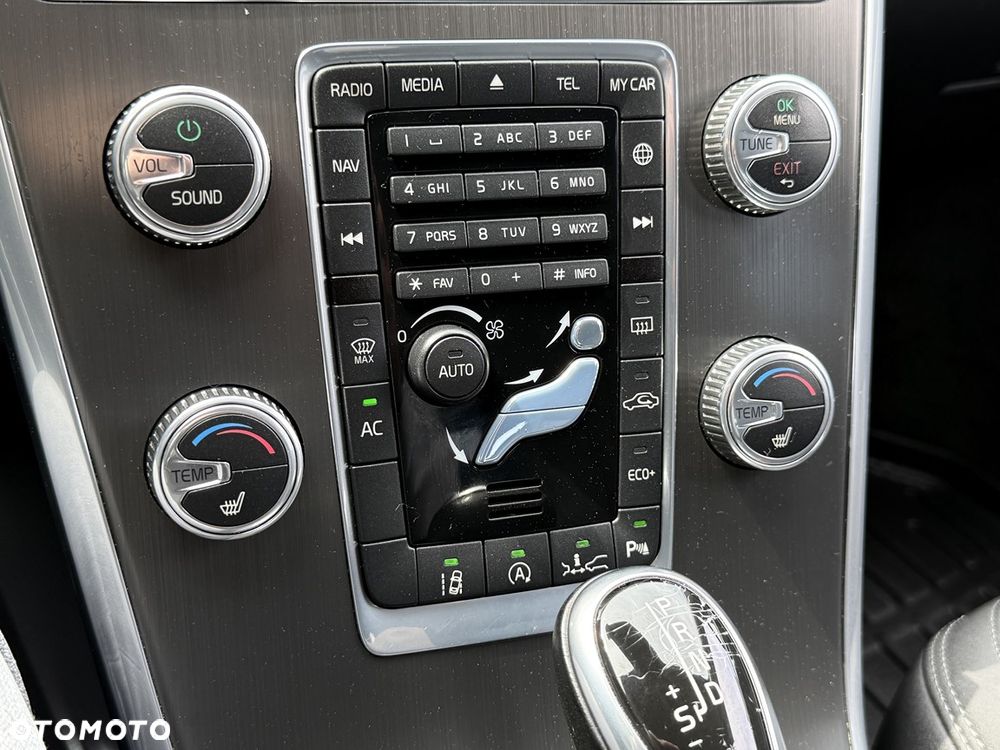 Volvo XC 60 D4 Geartronic Ocean Race - 31