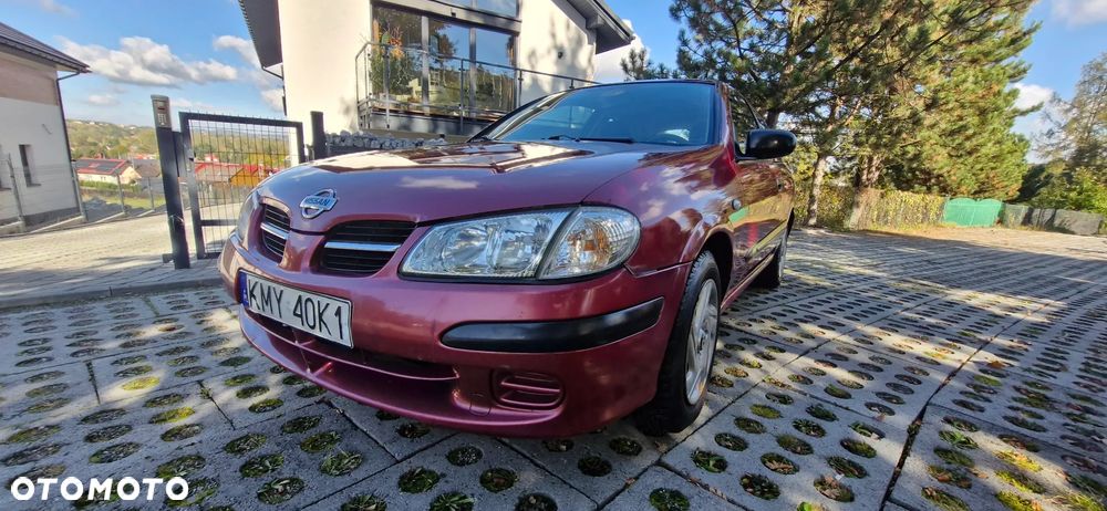 Nissan Almera