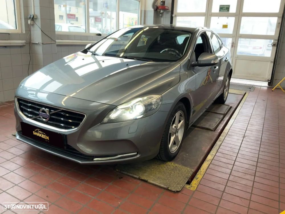Volvo V40 D2 Kinetic - 1