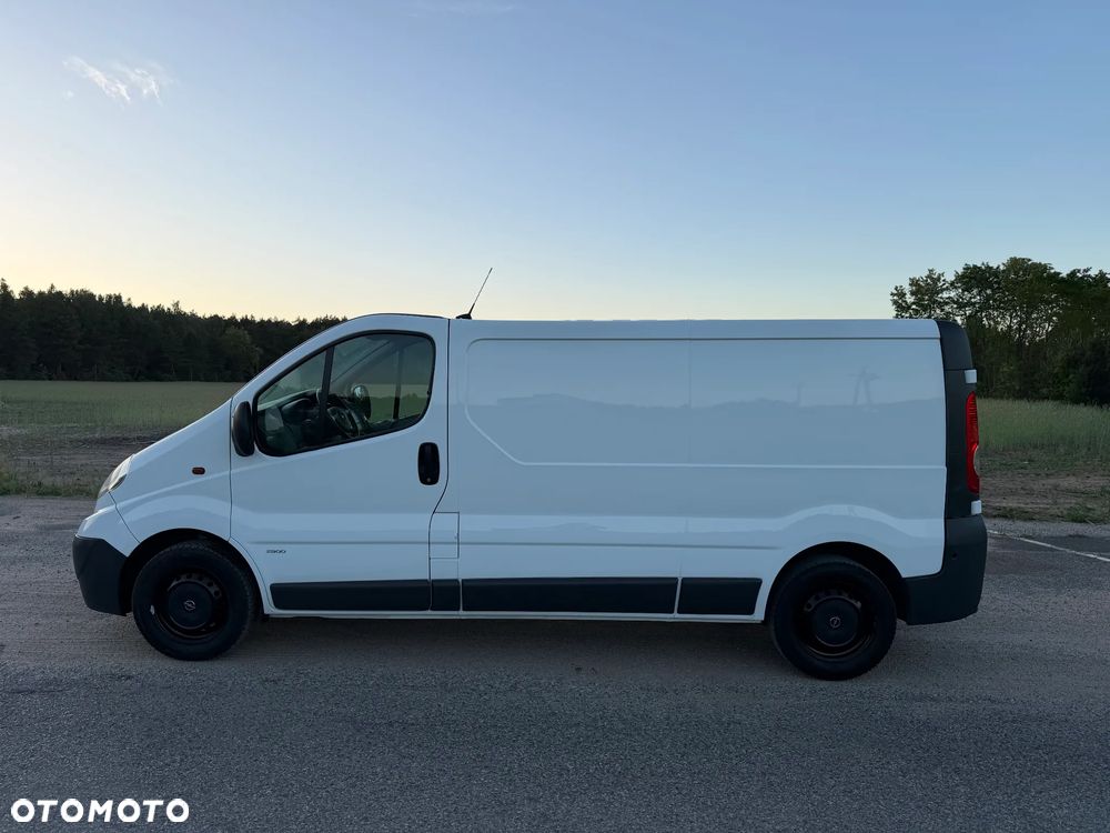 Opel VIVARO*100%oryginał*klima*pełbny blaszak*DUŻO ZDJĘĆ - 6