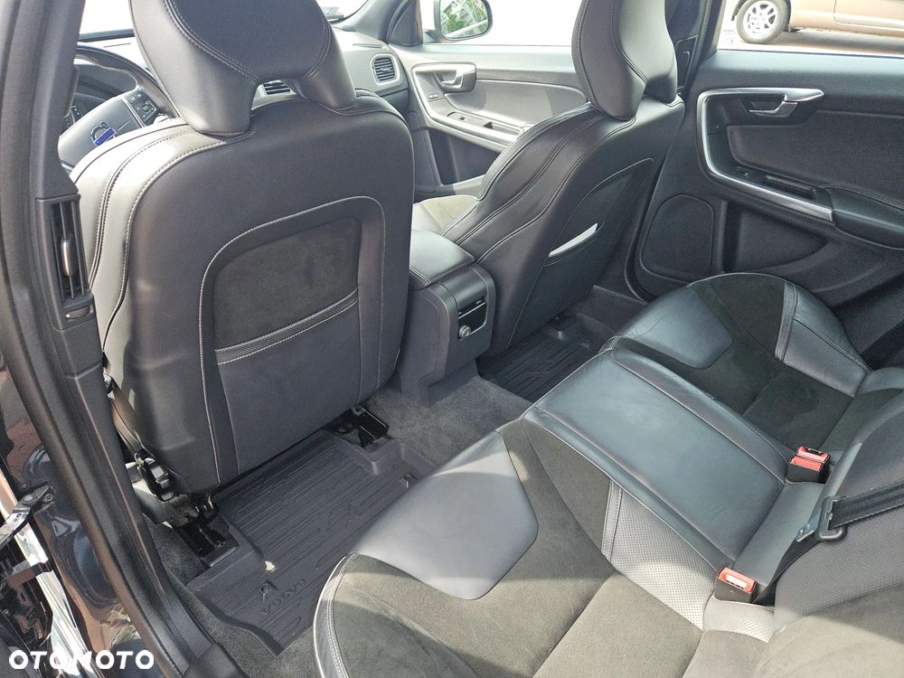 Volvo S60 T3 Drive-E R-Design Momentum - 10