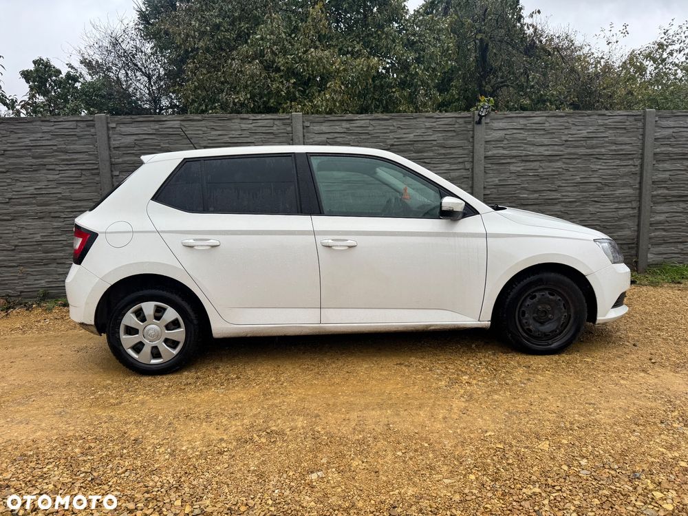 Skoda RAPID 1.2 Active - 2