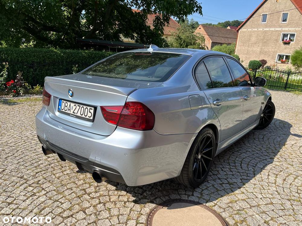 BMW Seria 3 330d xDrive - 11