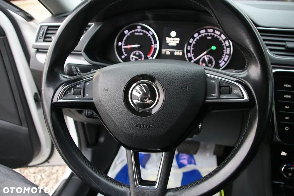 Skoda Superb 2.0 TDI 4x4 DSG Ambition - 28