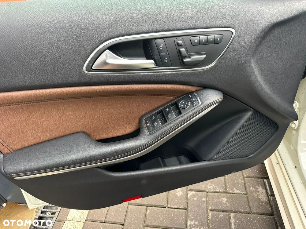 Mercedes-Benz Klasa A 180 CDI 7G-DCT AMG Line - 19