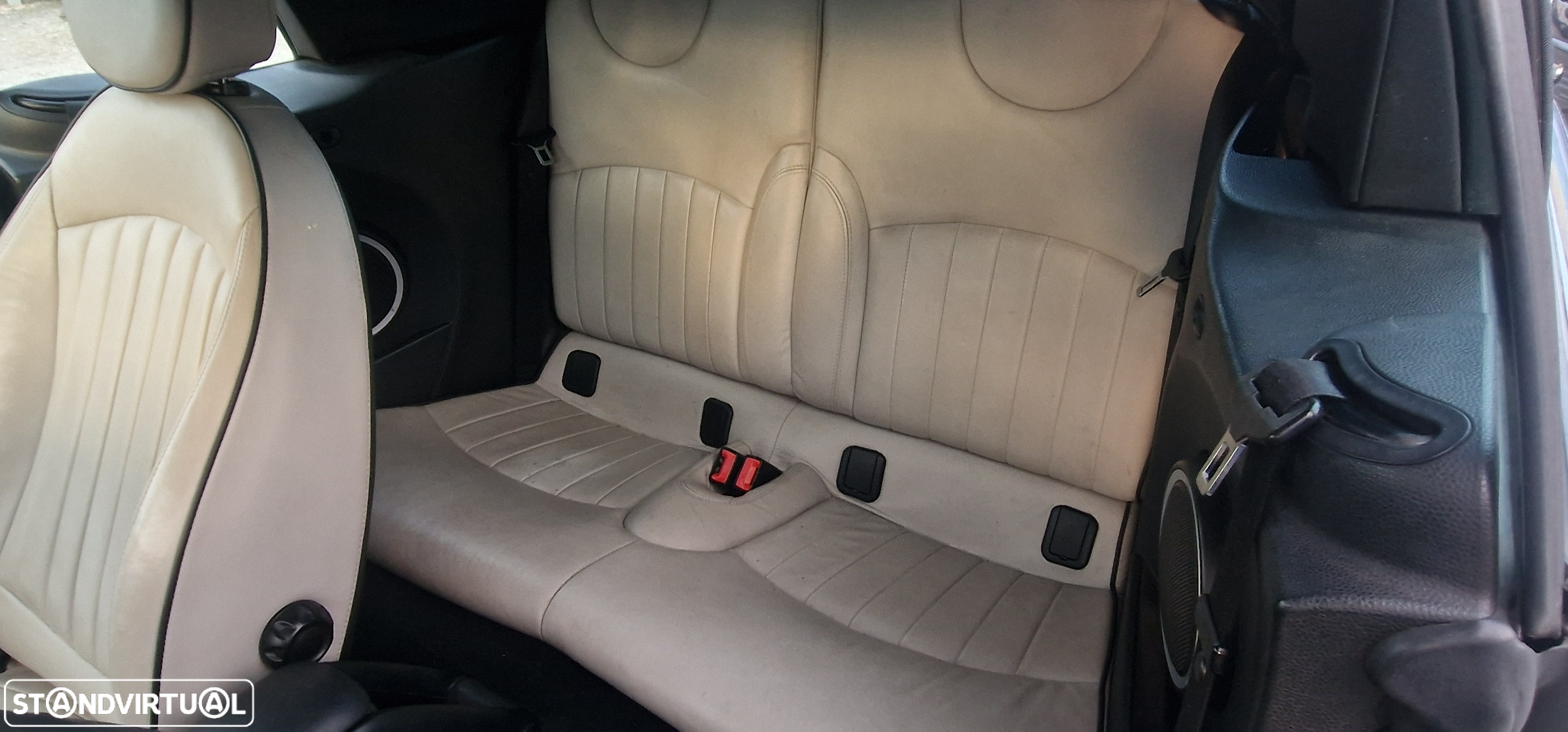 MINI Cabrio Cooper D - 13