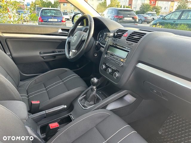 Volkswagen Jetta 1.6 Trendline - 10