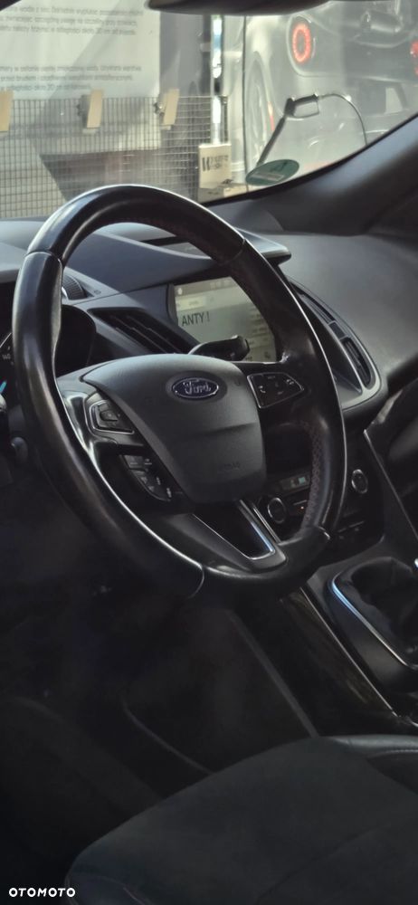 Ford Kuga 2.0 TDCi 4x4 ST-Line - 25