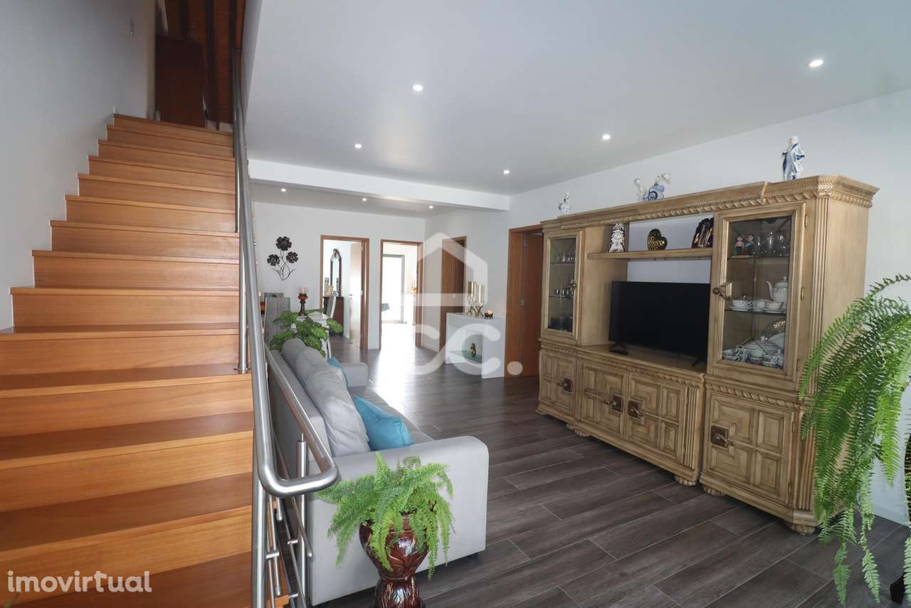 Apartamento Duplex com 2 Quartos - Cabouco - Lagoa - Grande imagem: 2/19